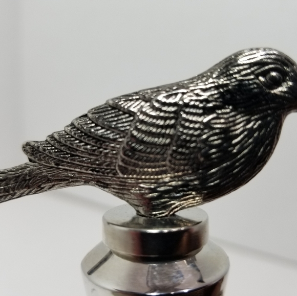 Rattan Wine Bottle Holder & Bird Stopper Basket Weave Unique Gift - Picture 3 of 12